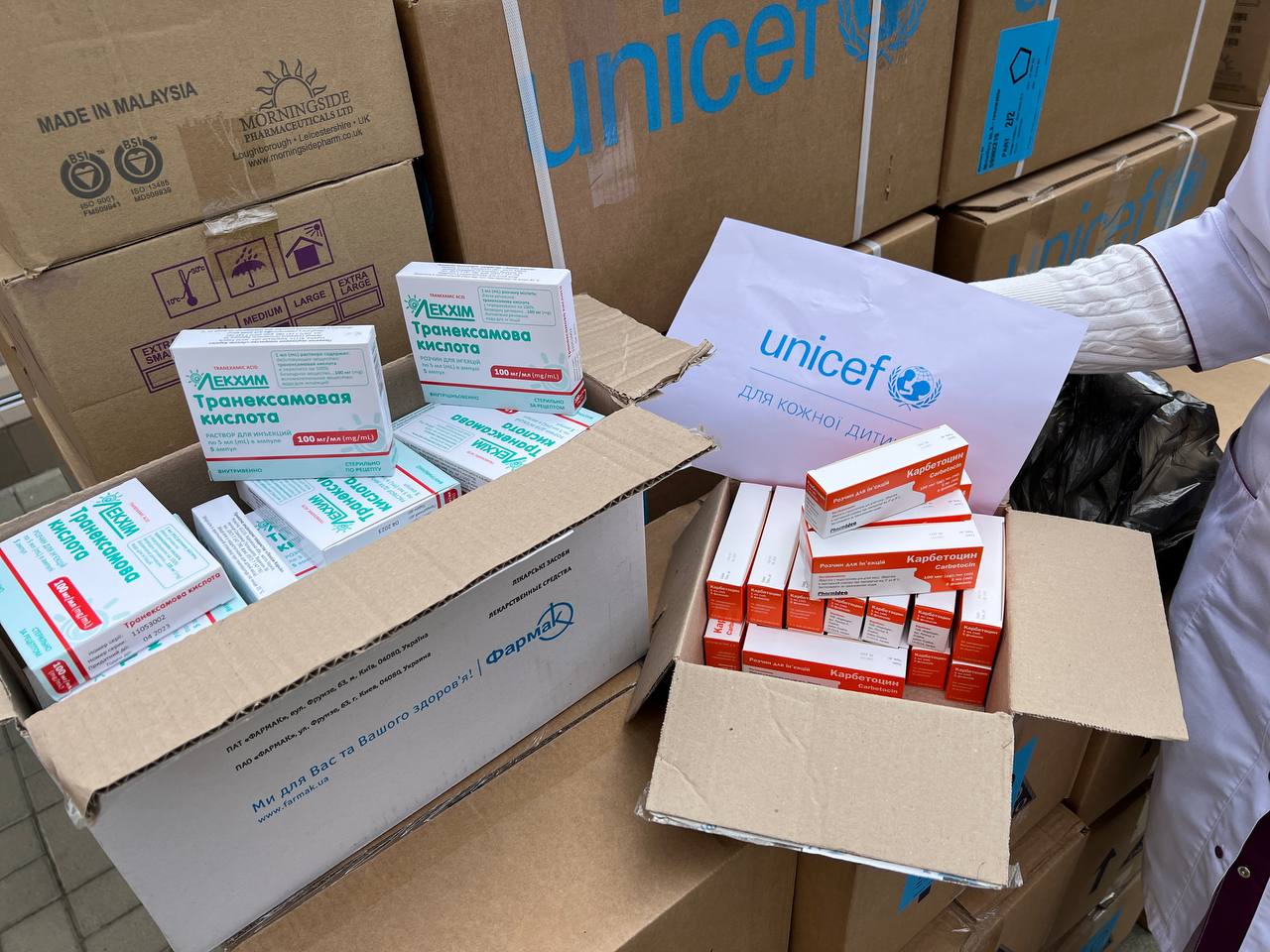 (Ua) У Полтавському пологовому будинку отримали гуманітарну допомогу від UNICEF
