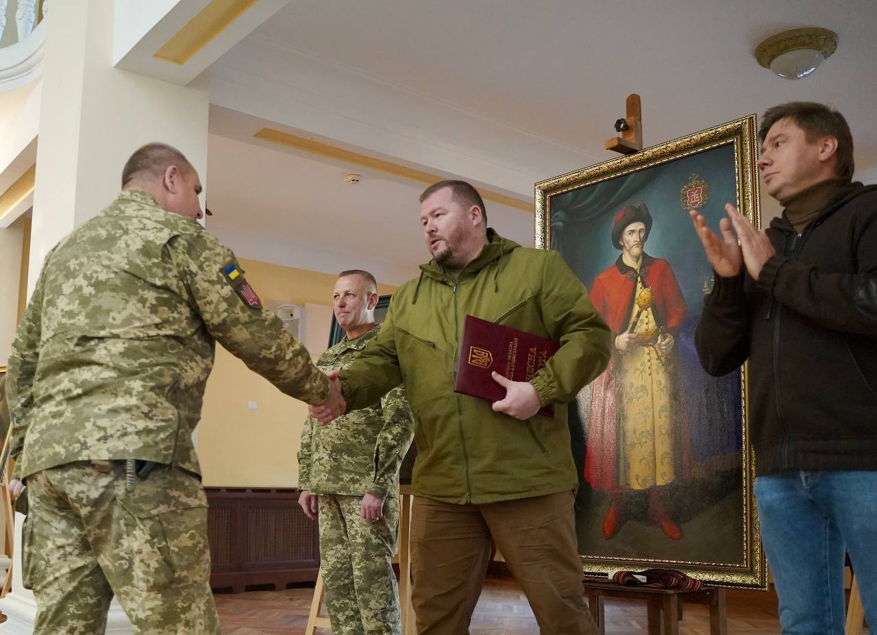 (Ua) На Полтавщині нагородили захисників і захисниць України