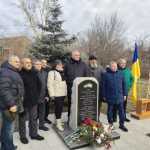 (Ua) У Полтавській громаді з’явився сквер на честь відомого грузинського співака