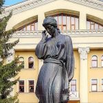 (Ua) З нагоди 400-річчя Марусі Чурай у Полтаві презентували брошуру про єдиний в Україні пам’ятник піснярці
