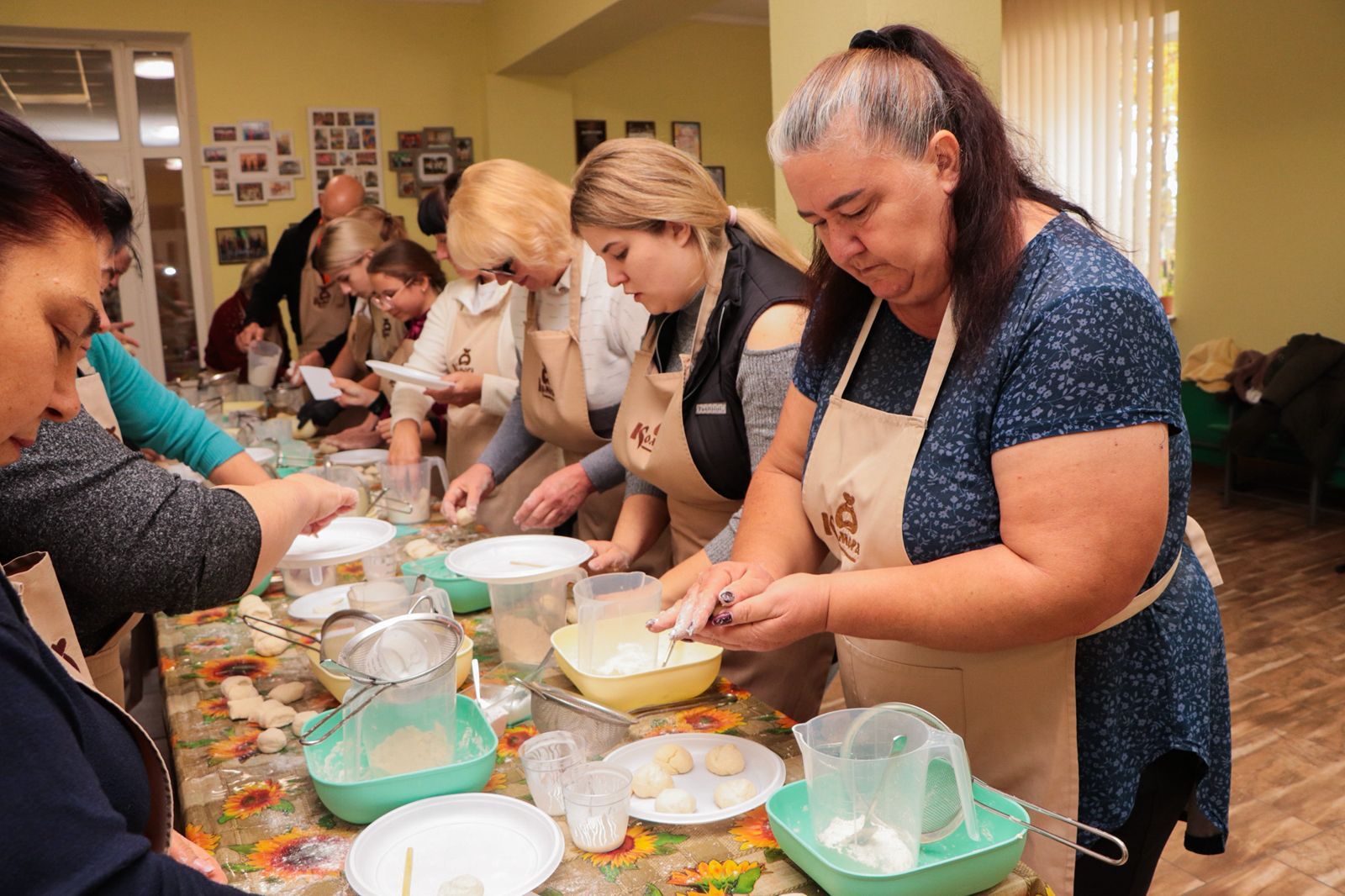 «Галушки єднають»: у Полтавській громаді реалізували проєкт для згуртування місцевих і переміщених жителів