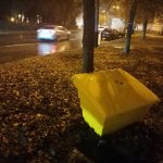 По Полтаві почали встановлювати контейнери для піщано-соляної суміші