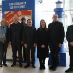 (Ua) У Полтаві відкрили інсталяцію, що навчає розпізнавати небезпеку торгівлі людьми