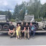 (Ua) Чеські волонтери передали через Полтаву допомогу для українських оборонців на п’ять напрямків фронту