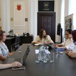 (Ua) У Полтаві голова НСЗУ розповіла про розширення програми «Доступні ліки»